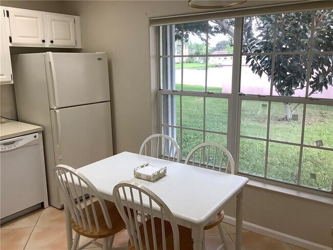 Foto del edificio - 7904 Mansfield Hollow Rd