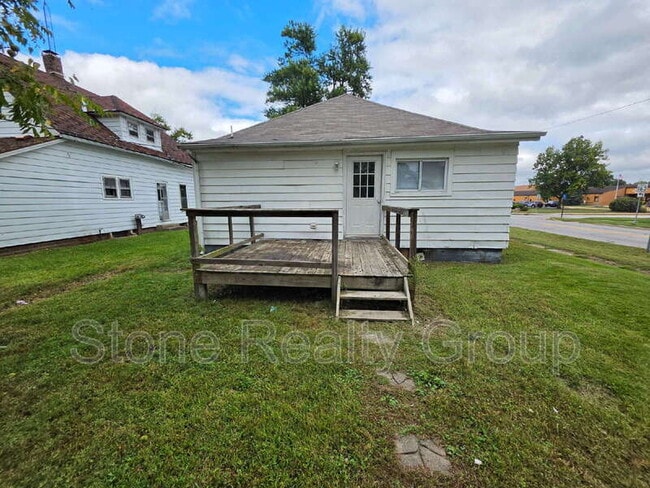 Building Photo - 906 Blackman St