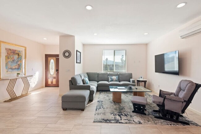 Foto del edificio - 17055 Rock Rd