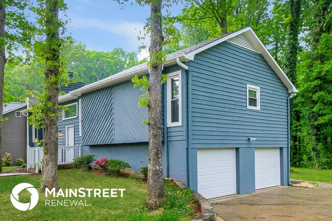Building Photo - 1109 Village Oak Dr NW