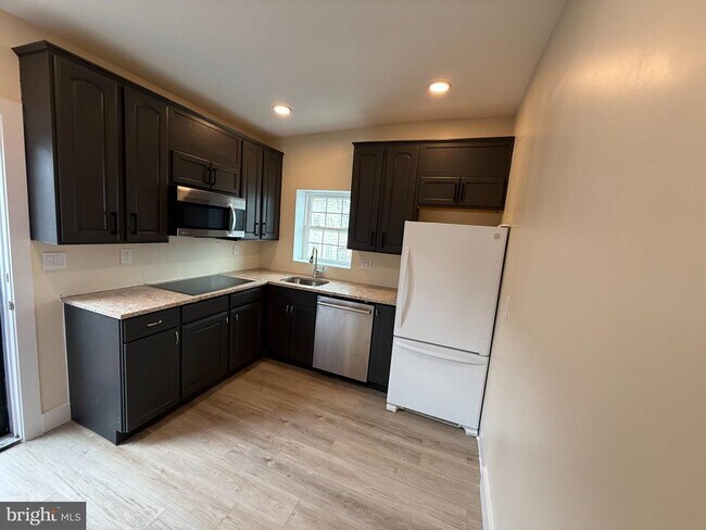 Foto del edificio - 1930 N Payson St