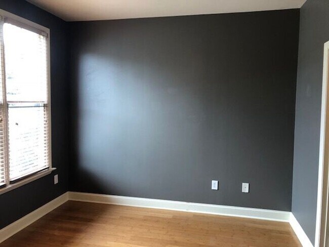 Building Photo - Urban Lofts unit! - PRE-LEASE FOR AUGUST 2026