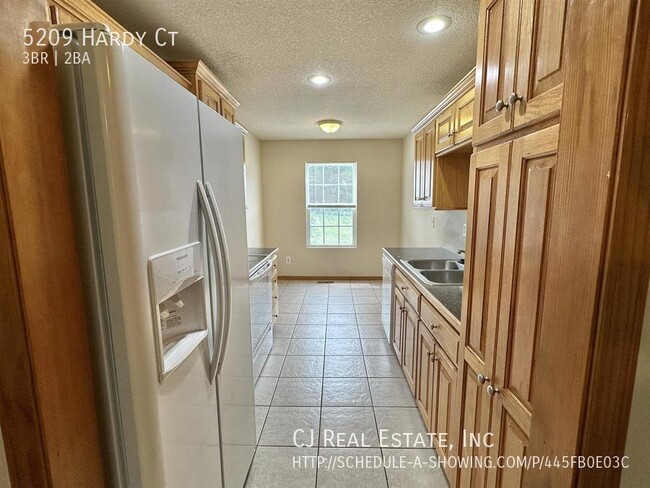 Building Photo - 5209 Hardy Ct