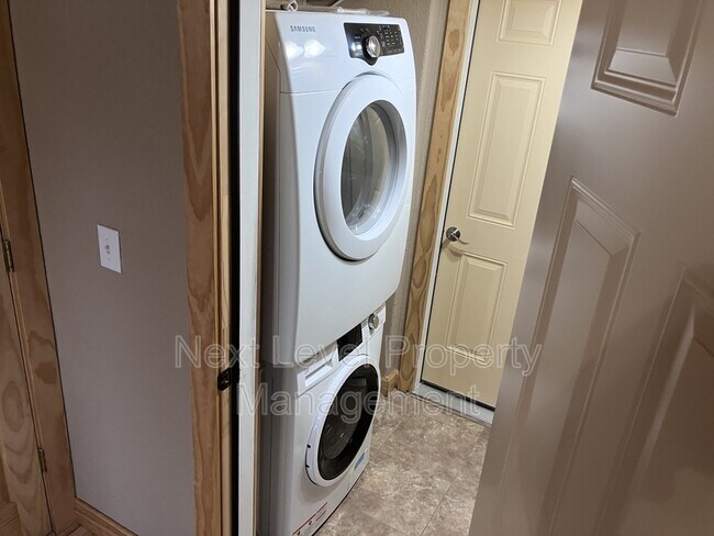 Foto del edificio - 24 Davis Ct