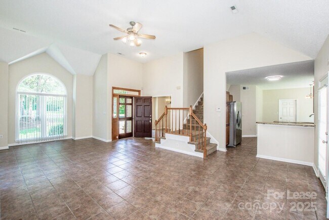 Foto del edificio - 169 Southhaven Dr