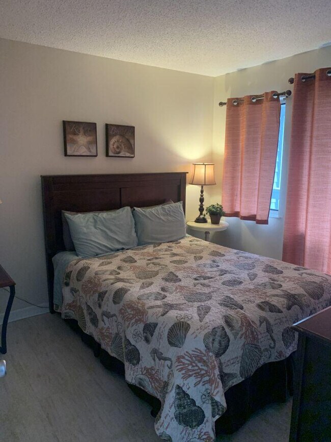 Foto del edificio - 983 Cayman Ct