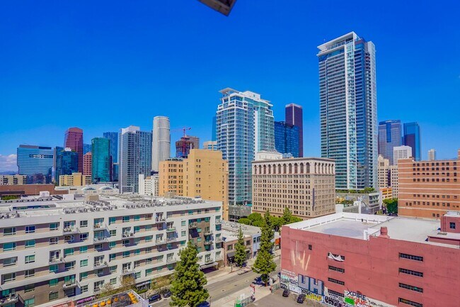 Foto del edificio - 939 South Broadway