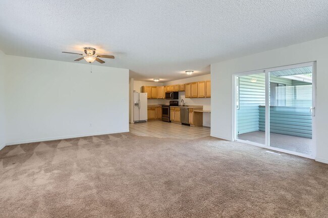 Foto del edificio - Lafayette Condo with Private Entry, Deck a...