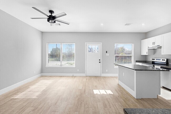 Foto del edificio - 4651 Mallow St