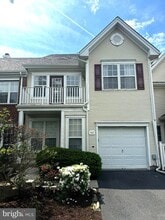 Building Photo - 402 Bollen Ct