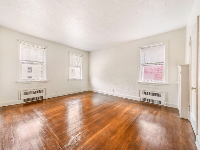 Photo - 5556 Covode St Apartment