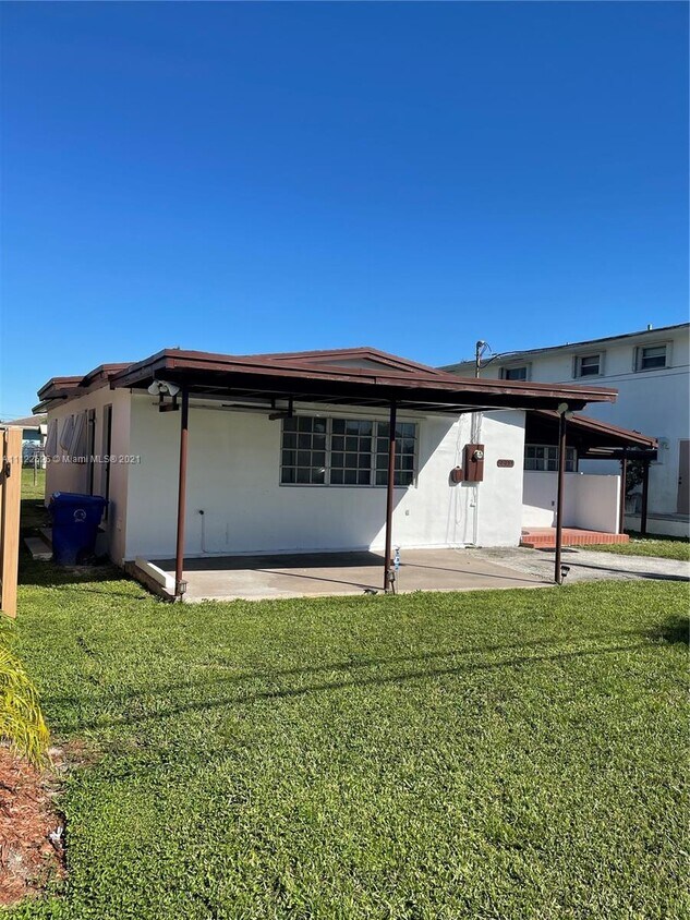 Primary Photo - 4411 SW 25th St