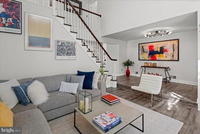 Foto del edificio - 9 Cromwell Ct