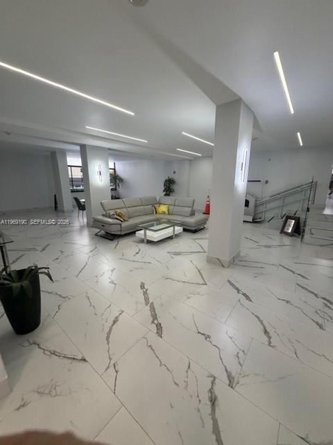 Foto del edificio - 1890 S Ocean Dr