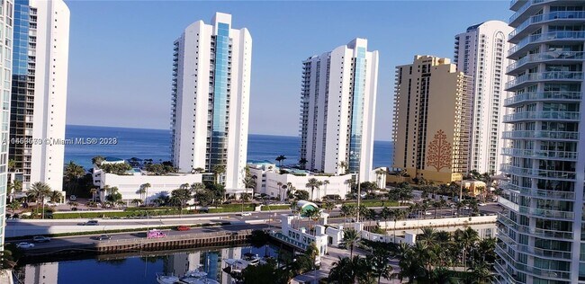 Foto del edificio - 200 Sunny Isles Blvd