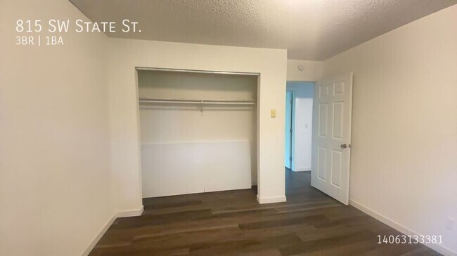Foto del edificio - 815 SW State St