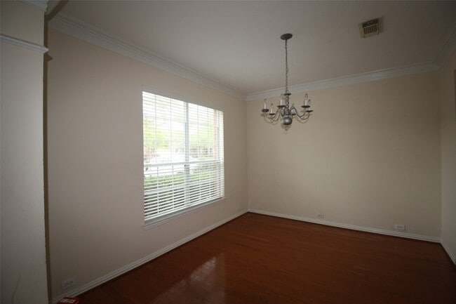 Building Photo - 7031 Thistlewood Park Ct