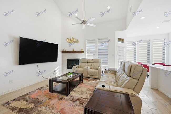 Photo - 2121 Esher Dr House