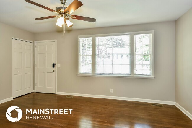 Building Photo - 1404 Crockett Ct