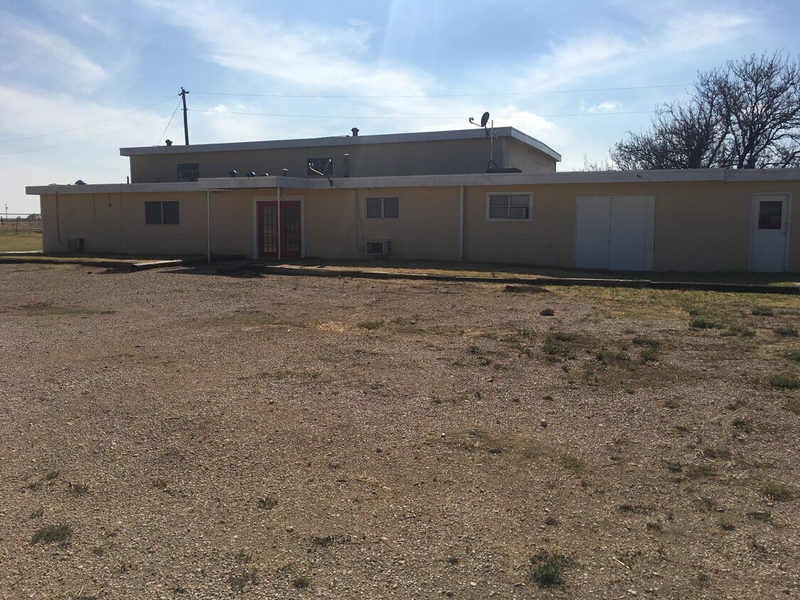 Foto principal - Livestock Auction converted to home 5 mile...