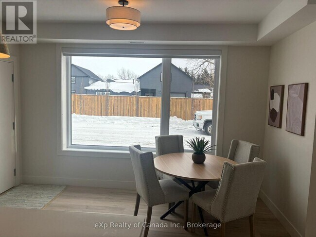 Photo du bâtiment - 51403 Ron McNeil Line