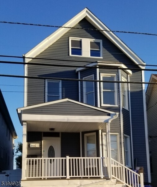 130 Chestnut St Unit 3, Kearny, NJ 07032 Room for Rent in Kearny, NJ
