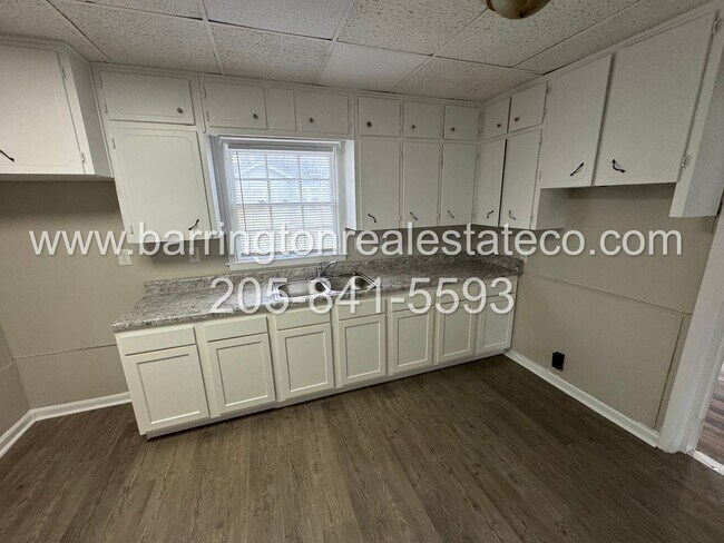 Foto del edificio - 619 Bell Ave