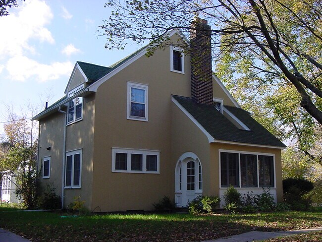 Building Photo - 901 Moores River Dr