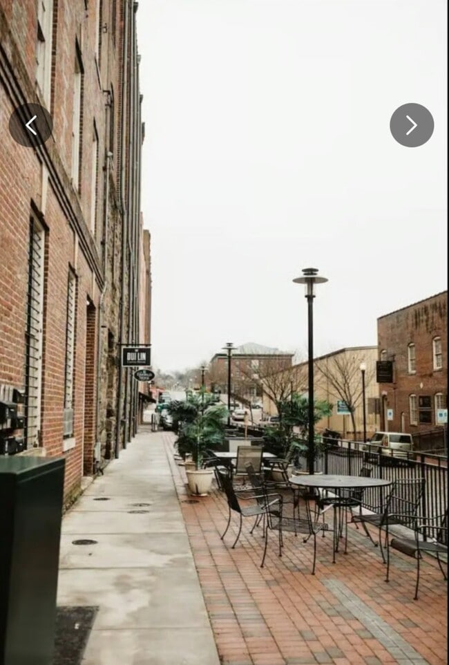 Foto del edificio - 1009 Jefferson St