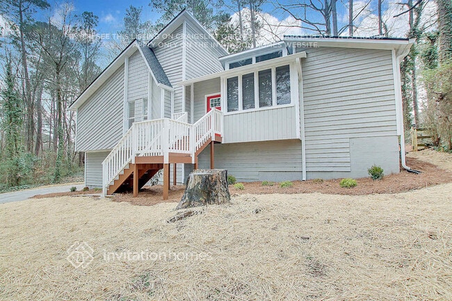 Foto del edificio - 232 Rustic Ridge Dr NE