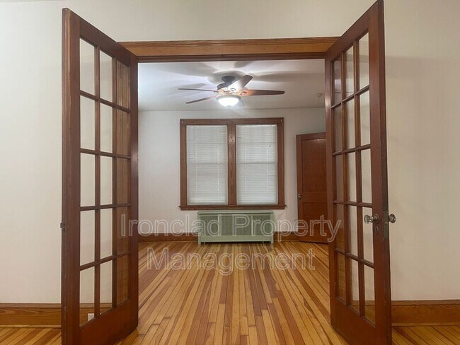 Foto del edificio - 42 S St Ext
