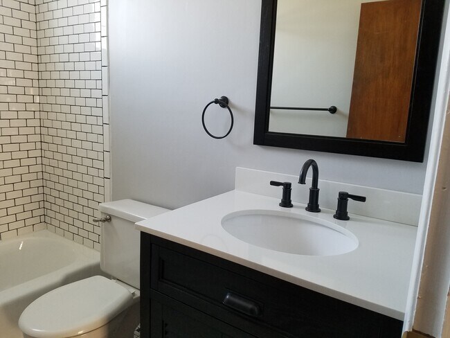 Building Photo - 50 E Front St