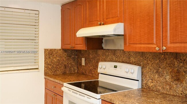 Foto del edificio - 11855 NE 19th Dr