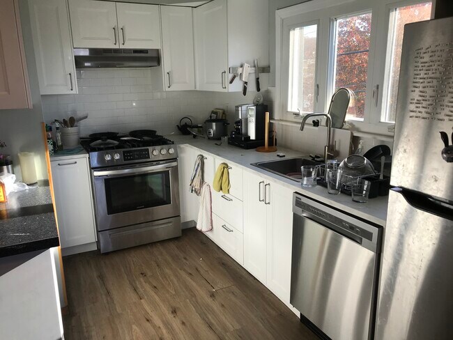 Building Photo - 144 North St