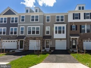 Building Photo - 10512 Hinton Wy