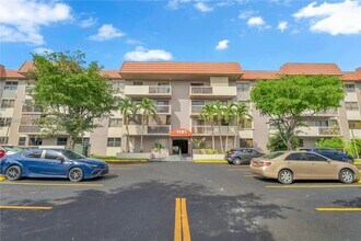Building Photo - 1121 SW 122nd Ave