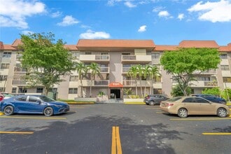 Building Photo - 1121 SW 122nd Ave