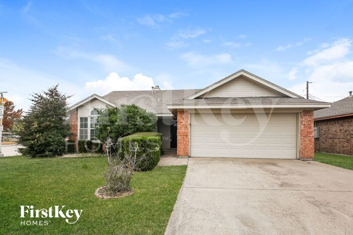 Foto principal - 901 Meadow Cir N