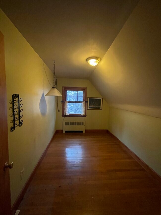Third bedroom/ office - 96 Moore St