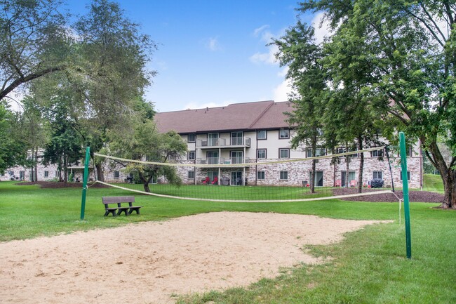 Valley View Apartments Sand Volley Ball Court - Valley View Apartments