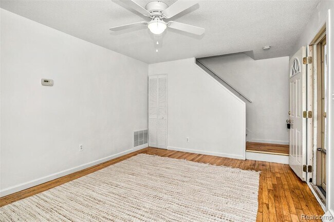 Building Photo - 31785 Arenac Ct