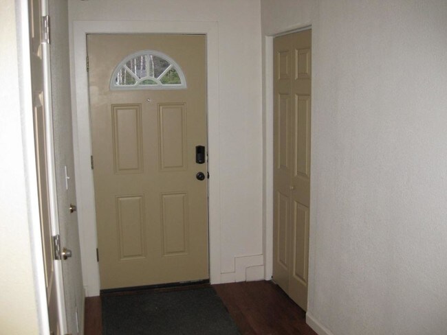 Building Photo - 35860 Forerunner St