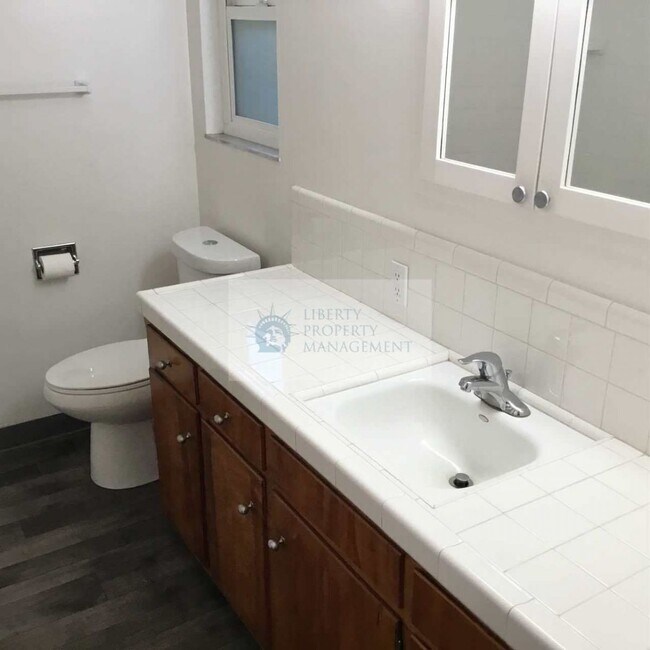 Foto del edificio - 1605 Glenwood Dr