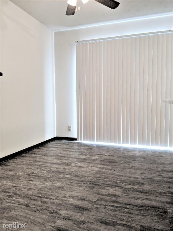 Building Photo - 2 br, 1.5 bath Townhome - 7245 Ames Cir