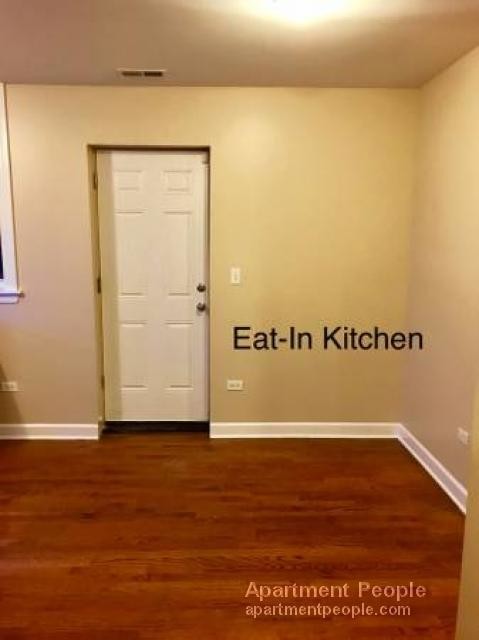 Building Photo - Spacious 2 bed 2 bath in Albany Park!!!