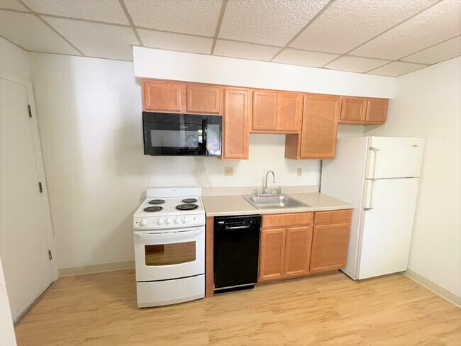 Foto del edificio - 2419 Beechwood Blvd