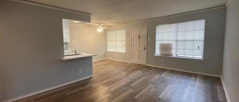 Foto del edificio - 3624 Parkridge Dr