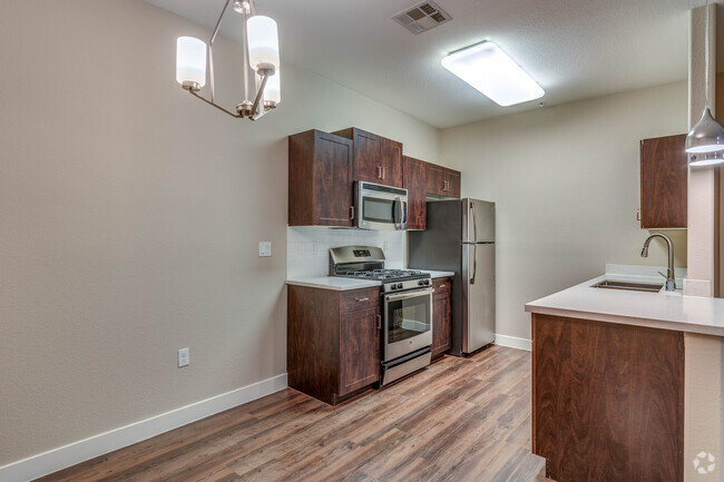 1 BR, 1 BA (La Bella) - 779 SF - La Vie Apartments