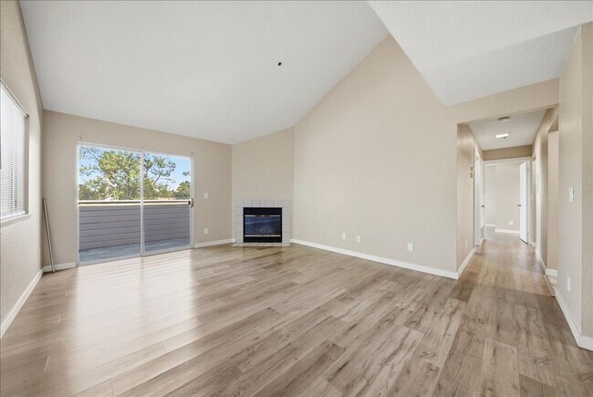 Building Photo - 1019 Dornajo Way