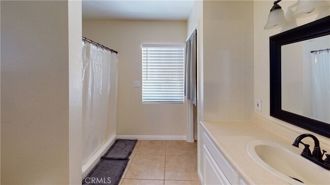 Building Photo - 2495 Vista Dr